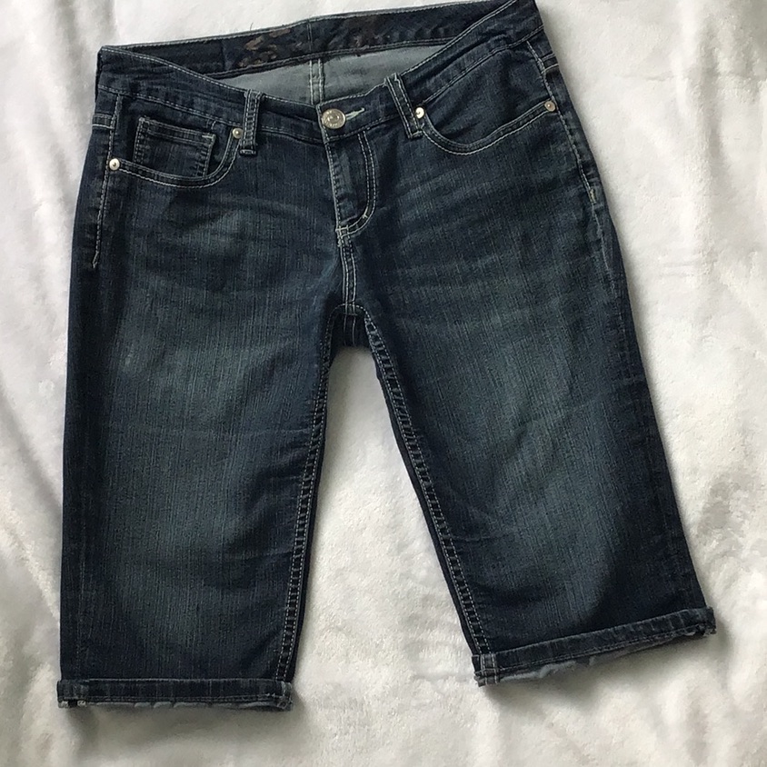 Seven7 Medium Wash Bermuda Shorts Size 4